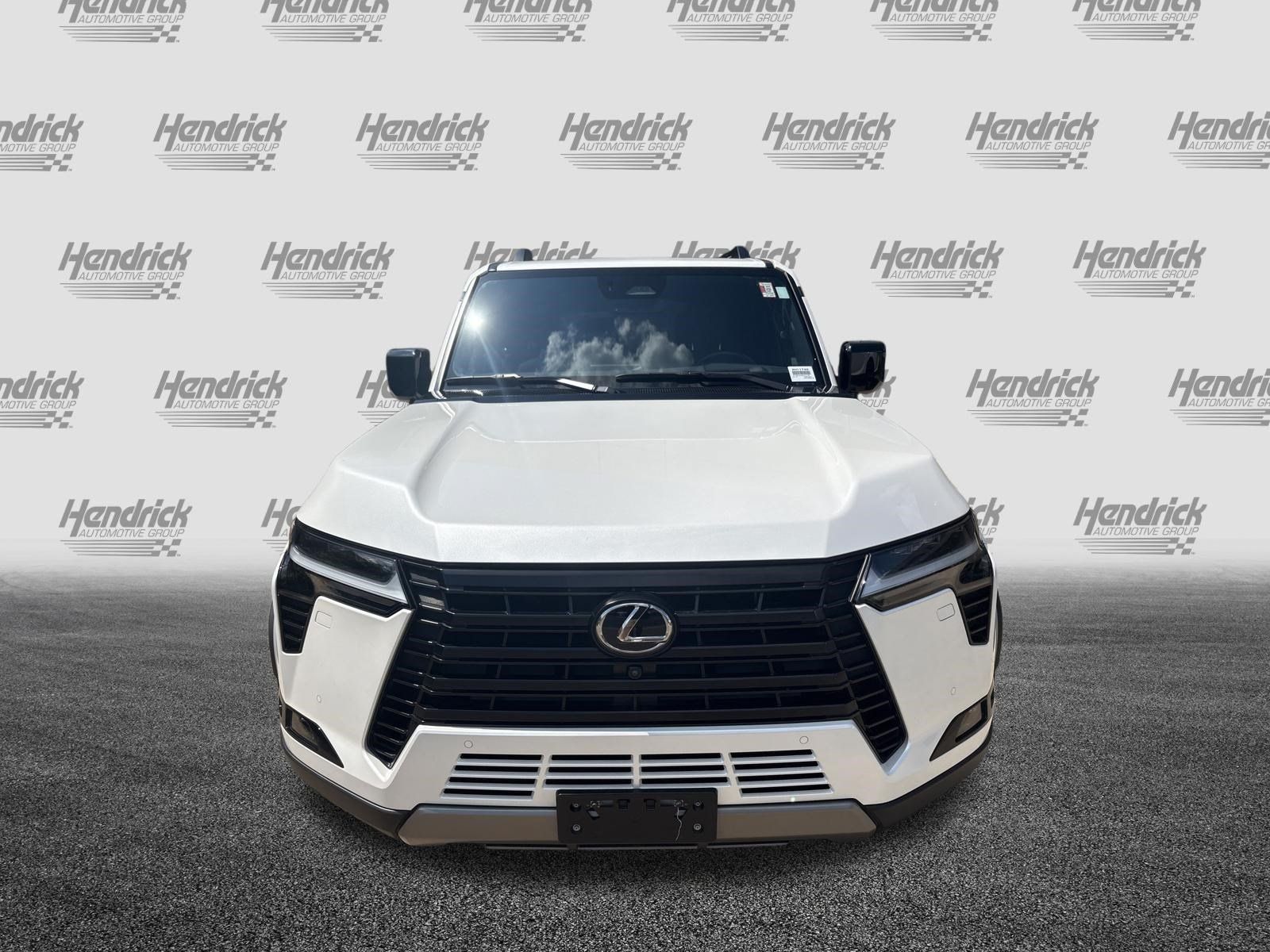 Used 2024 Lexus GX 550 AWD/4WD image 3
