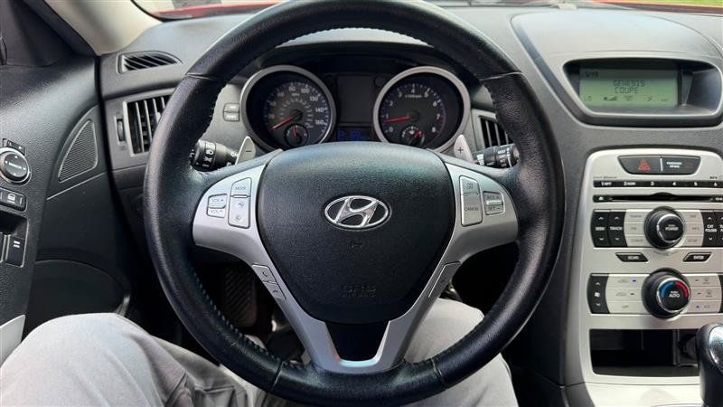Used 2010 Hyundai Genesis 3.8 RWD image 23