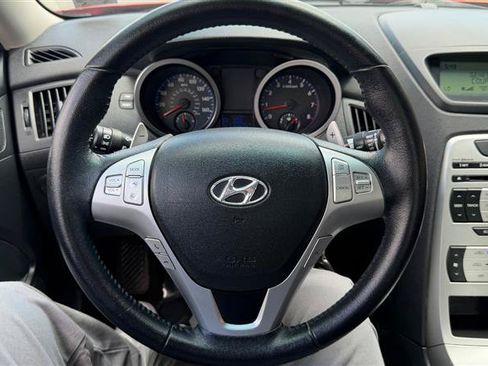 Used 2010 Hyundai Genesis 3.8 RWD image 23