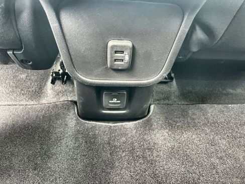 Used 2023 Chevrolet Equinox LT FWD image 20