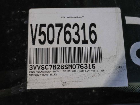 New 2025 Volkswagen Taos SE w/ Black Wheel Package FWD image 21