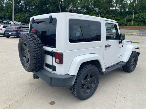 Used 2012 Jeep Wrangler Rubicon w/ Dual Top Group AWD/4WD image 6