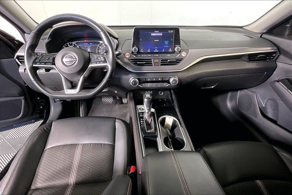 Used 2024 Nissan Altima 2.5 SR FWD image 17