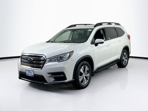 Used 2022 Subaru Ascent Premium w/ Convenience Package image 1