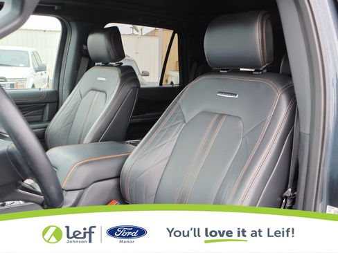 Used 2023 Ford Expedition Platinum image 13