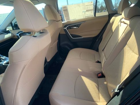 New 2025 Toyota RAV4 XLE w/ Convenience Package AWD/4WD image 26