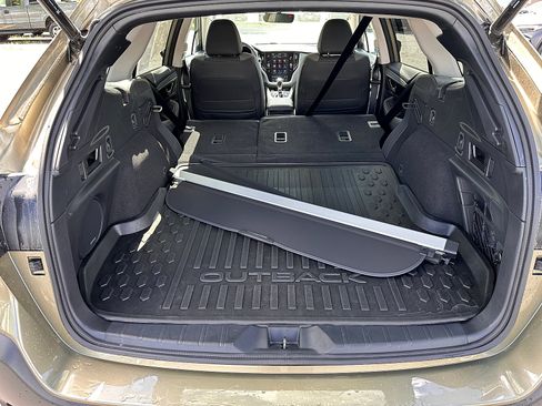 Certified 2025 Subaru Outback Onyx Edition AWD/4WD image 11