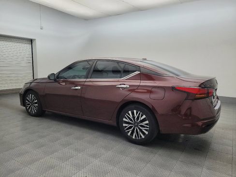 Used 2023 Nissan Altima 2.5 SV image 3