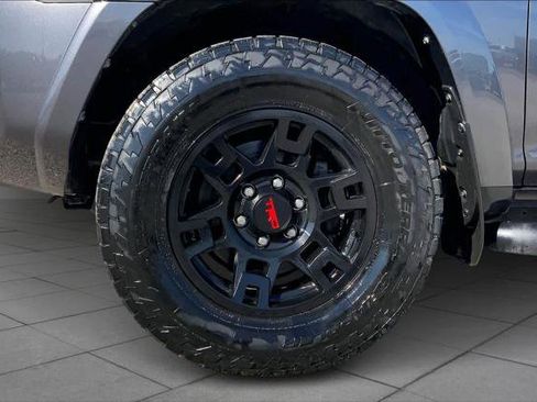 Certified 2022 Toyota 4Runner SR5 Premium image 10