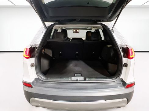 Used 2022 Jeep Cherokee Limited image 18