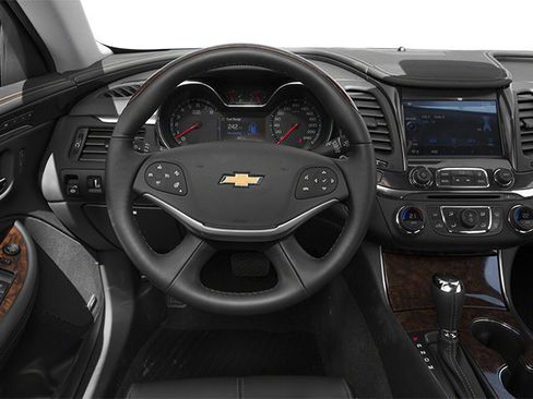 Used 2014 Chevrolet Impala LT w/ Convenience Package FWD image 9