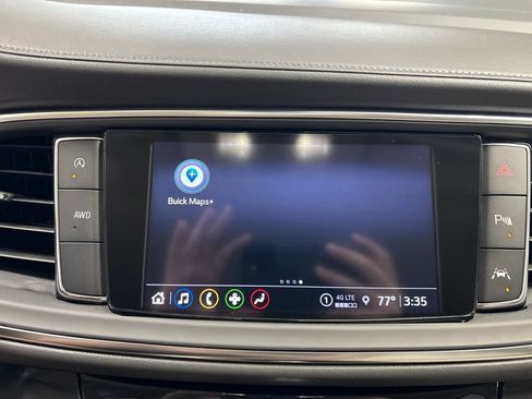 Used 2023 Buick Enclave Essence AWD/4WD image 19