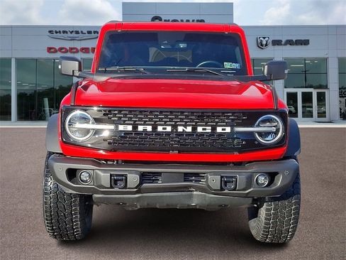 Used 2023 Ford Bronco Wildtrak image 2