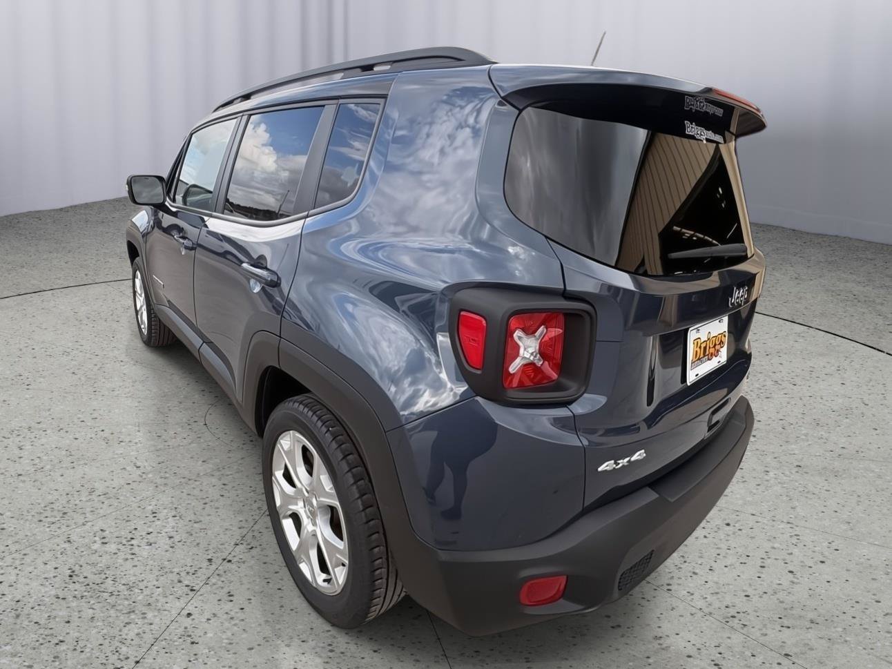 Used 2022 Jeep Renegade Limited AWD/4WD image 3