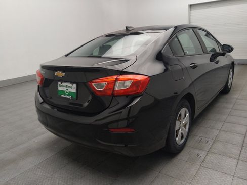 Used 2017 Chevrolet Cruze LS FWD image 9