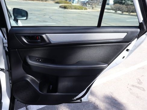 Used 2018 Subaru Outback 2.5i image 25