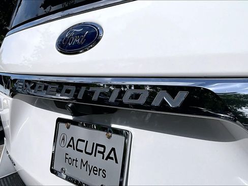 Used 2021 Ford Expedition Limited RWD image 10