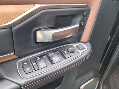 Used 2022 RAM 3500 Limited AWD/4WD image 18