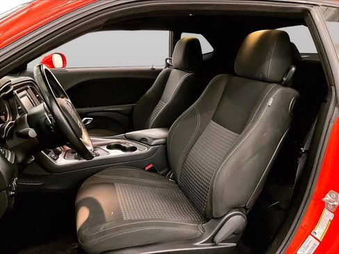 Used 2016 Dodge Challenger SXT RWD image 24