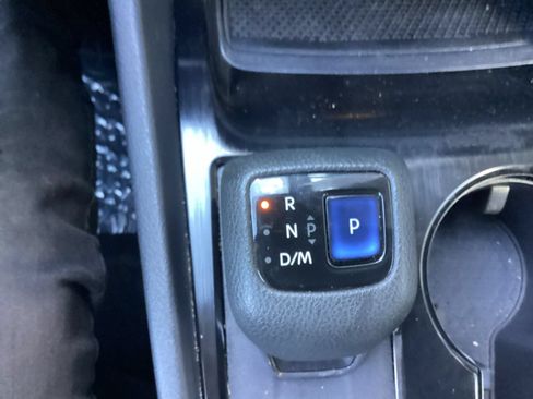 Used 2021 Nissan Rogue SV w/ Premium Package AWD/4WD image 4