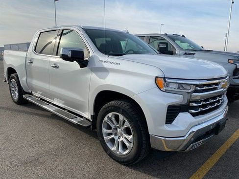 Used 2022 Chevrolet Silverado 1500 LTZ w/ LTZ Convenience Package II AWD/4WD image 4