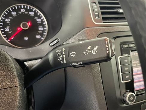 Used 2014 Volkswagen Jetta SE image 12
