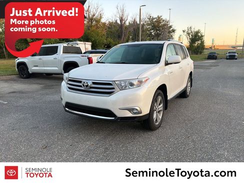 Used 2013 Toyota Highlander Limited FWD image 1