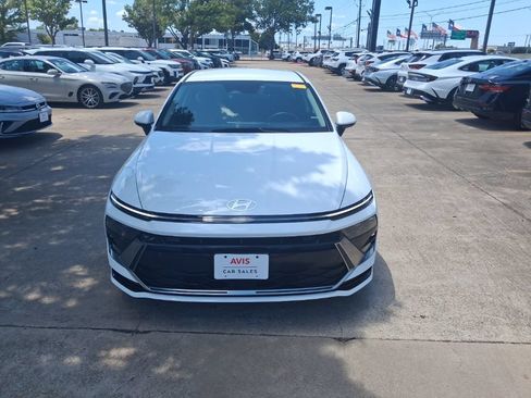 Used 2025 Hyundai Sonata SEL FWD image 5
