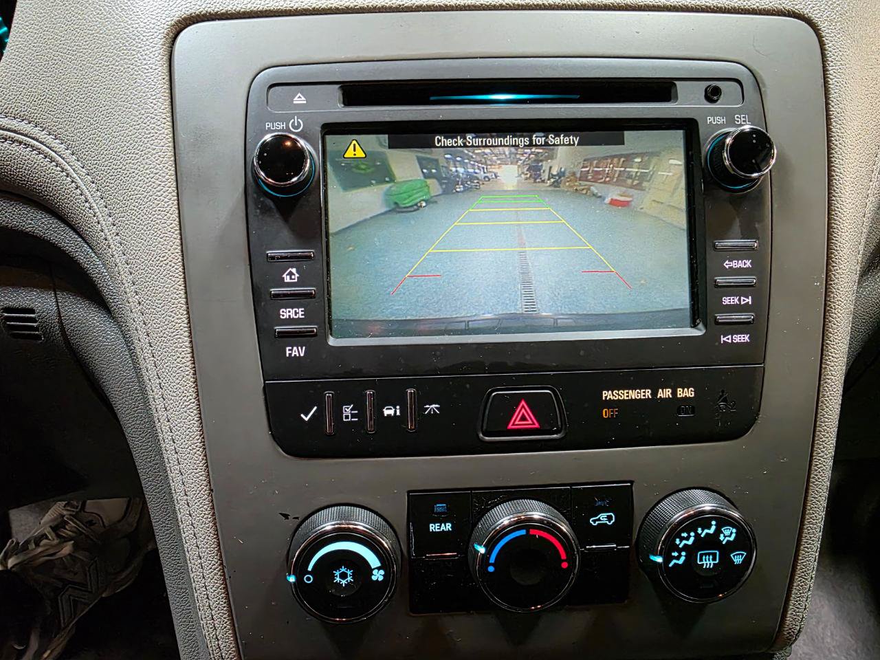 Used 2017 Chevrolet Traverse LS FWD image 33