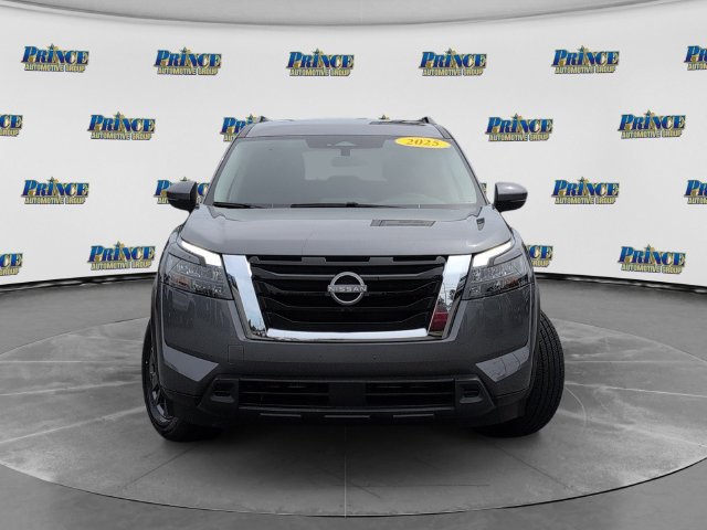 Used 2025 Nissan Pathfinder SV AWD/4WD image 14