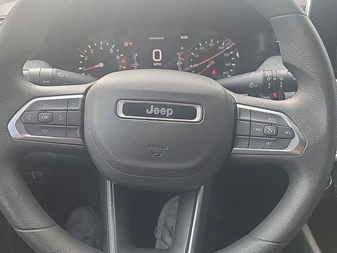 Certified 2025 Jeep Compass Sport AWD/4WD image 6