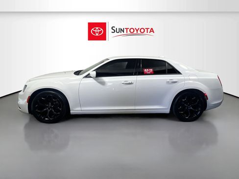 Used 2019 Chrysler 300 S RWD image 7