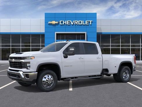 New 2026 Chevrolet Silverado 3500 LT AWD/4WD image 2