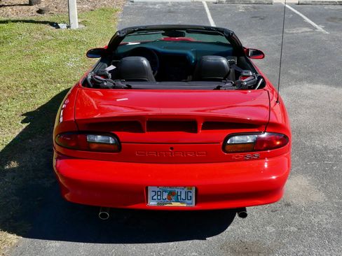 Used 2000 Chevrolet Camaro Z28 w/ SS Performance/Appearance Pkg image 22