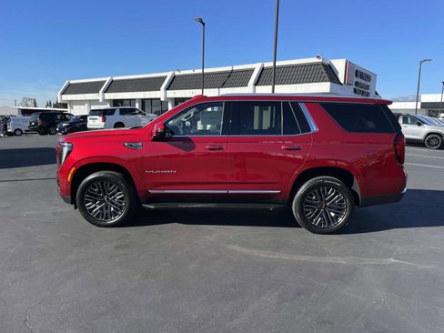 New 2026 GMC Yukon Elevation image 8