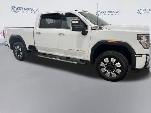 Used 2024 GMC Sierra 2500 Denali image 7