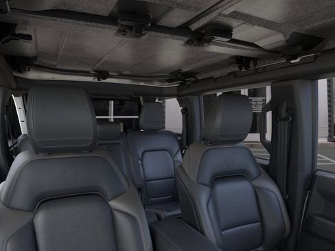 New 2025 Ford Bronco Outer Banks w/ Sasquatch Package image 12