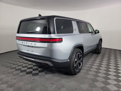 Used 2024 Rivian R1S Adventure AWD/4WD image 5