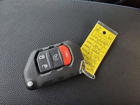 Used 2023 Jeep Gladiator Sport image 51