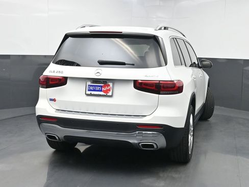 Used 2023 Mercedes-Benz GLB 250 4MATIC image 41