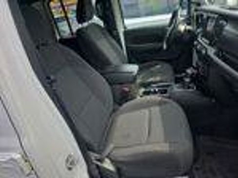 Used 2022 Jeep Wrangler Unlimited Sport AWD/4WD image 11