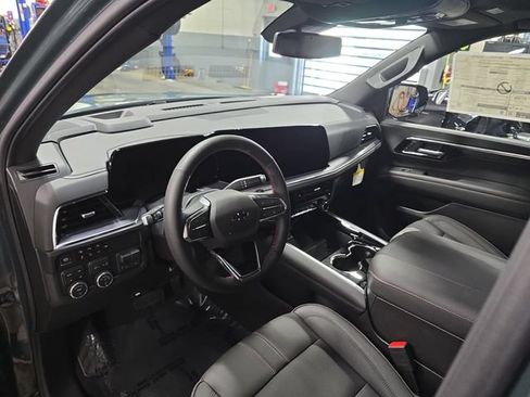 New 2026 Chevrolet Suburban RST w/ RST Capability Package AWD/4WD image 20