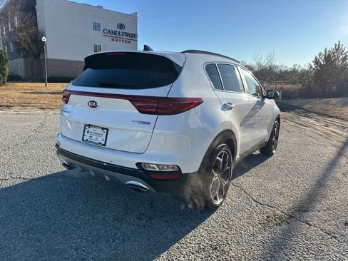 Certified 2022 Kia Sportage SX image 3
