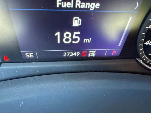 Used 2022 Cadillac XT4 Luxury w/ LPO, Onyx Lite Package image 29