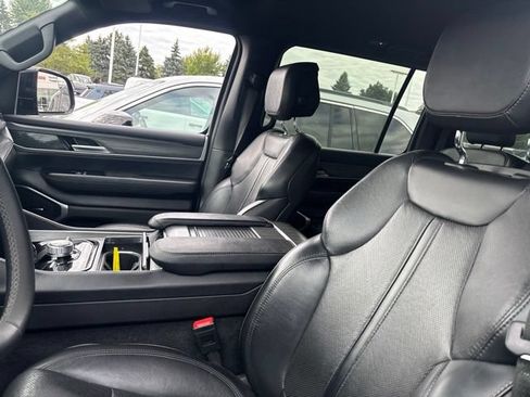 Certified 2024 Jeep Wagoneer L Series III w/ Flexible Seating Group AWD/4WD image 7