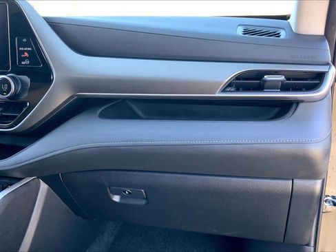 Certified 2024 Toyota Highlander LE image 18