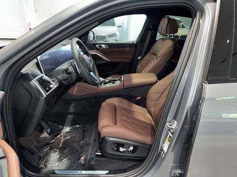 New 2026 BMW X6 xDrive40i w/ Climate Comfort Package image 14