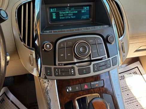 Used 2010 Buick LaCrosse CX image 9