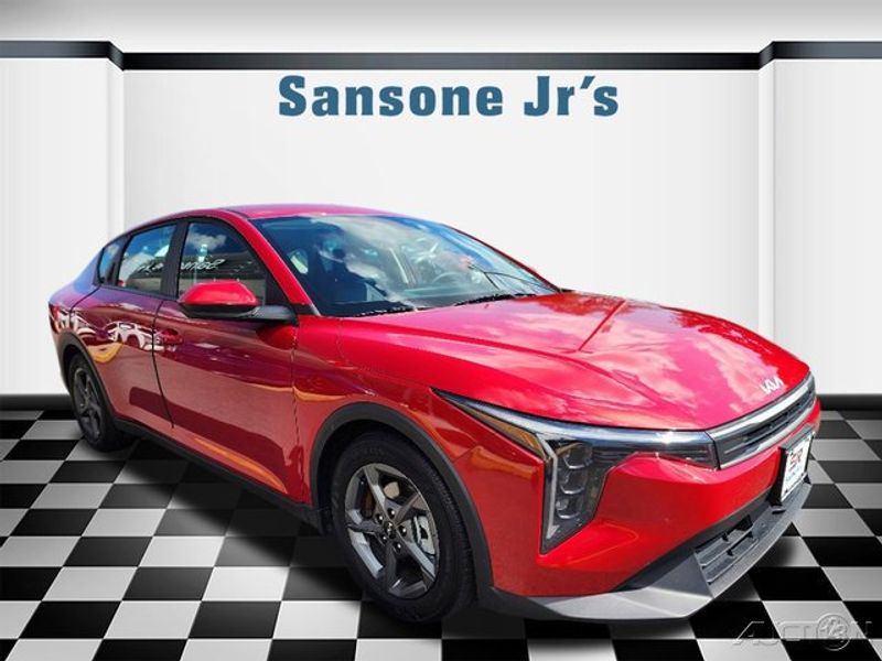 Certified 2025 Kia K4 LXS image 1