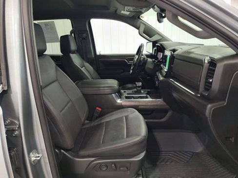 Used 2025 Chevrolet Silverado 1500 LTZ AWD/4WD image 27